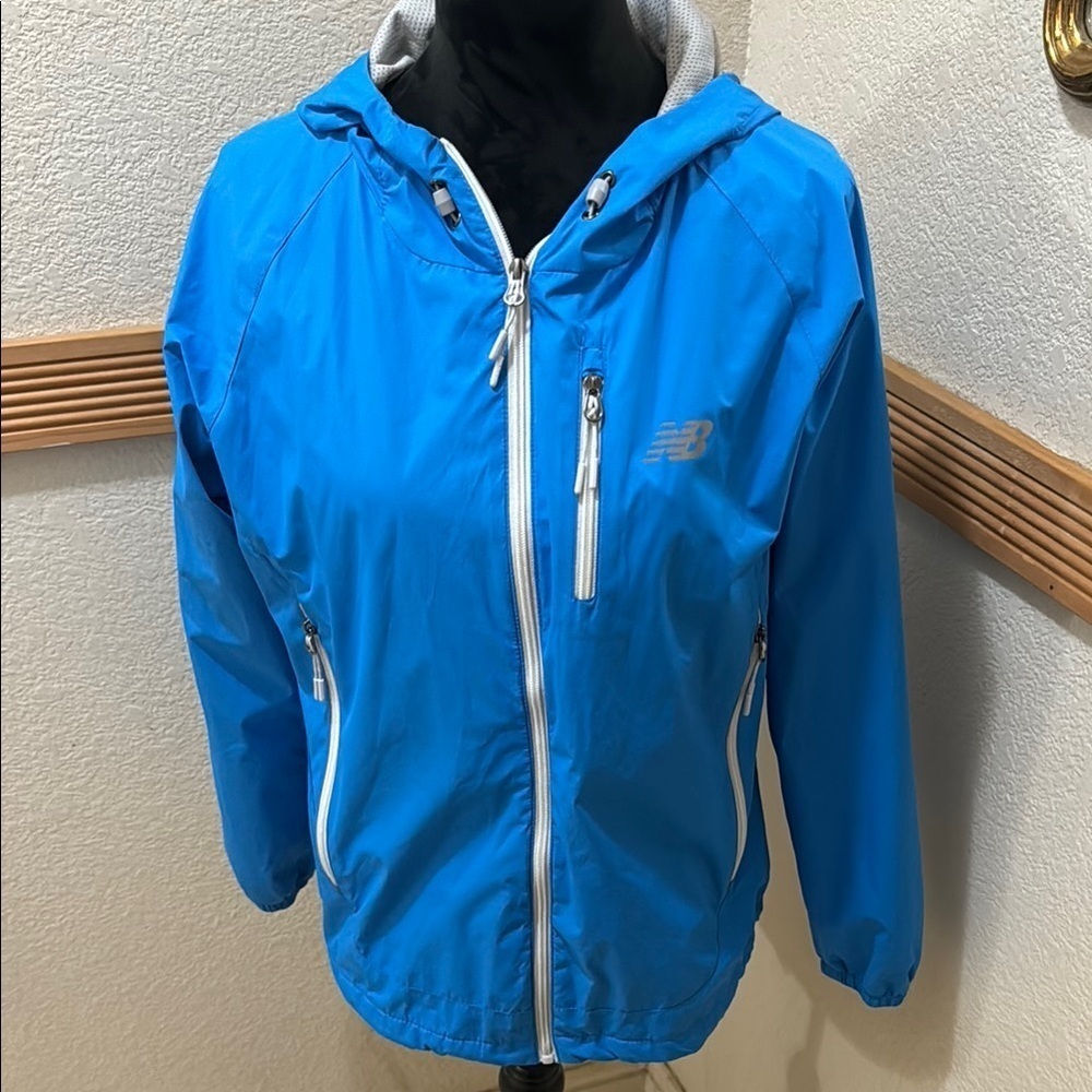 New Balance Size L Blue Hooded Windbreaker Jacket!!!